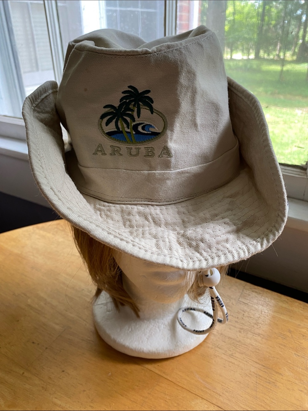 Passport N.V.Aruba brand cotton summer hat 23” around, in great condition